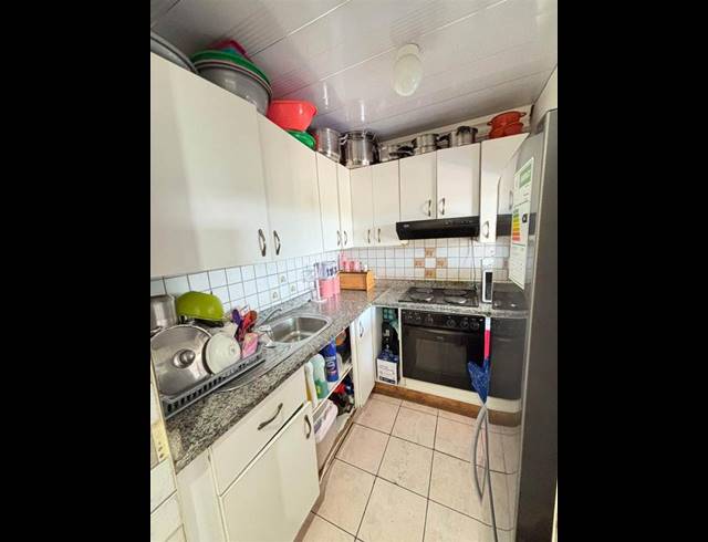 3 BEDROOM APARTMENT FOR SALE IN WOODHAVEN